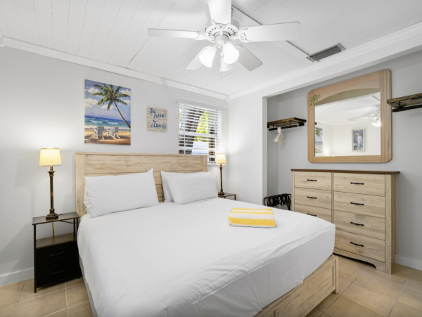Holmes Beach Great Value 2 Bedroom Duplex