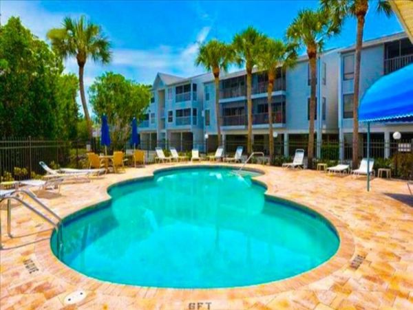 ANNA MARIA ISLAND 2 BEDROOM CONDO
