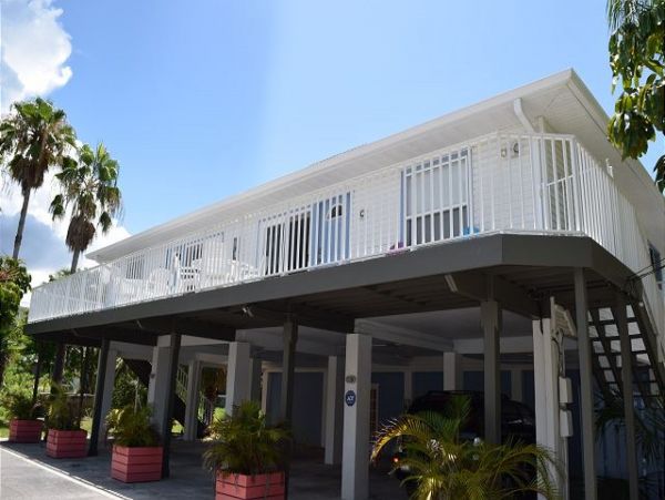 Holmes Beach Two Bedroom, Two Bath Value Priced Condo