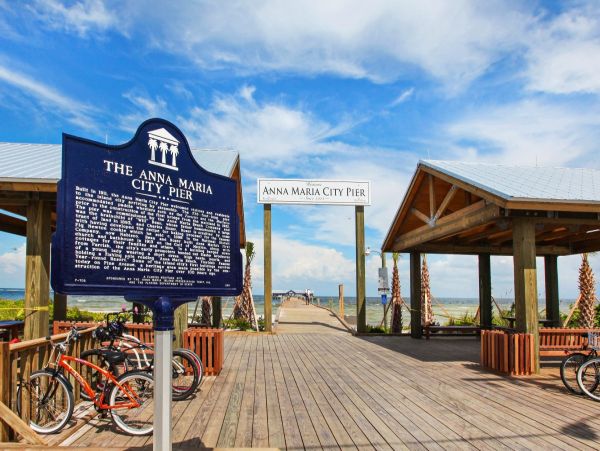Holmes Beach Two Bedroom, Two Bath Value Priced Condo
