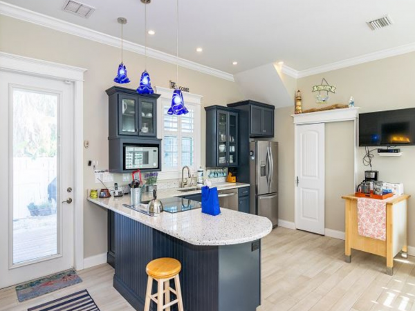 Two Bedroom Vacation Rental Bradenton Beach- 60 yards Beach