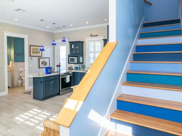 Two Bedroom Vacation Rental Bradenton Beach- 60 yards Beach