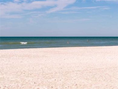 Anna Maria Value Vacation Condo Sleeps 6 with Communal Pool