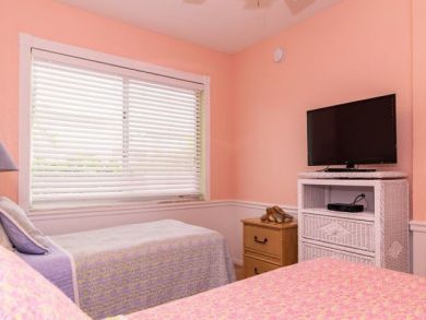 VALUE PRICED 2 BEDROOM CONDO ACROSS FROM BEACH!