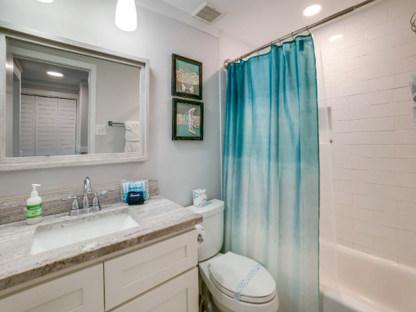 Anna Maria Renovated 2-Bedroom Condo Steps from the Gulf