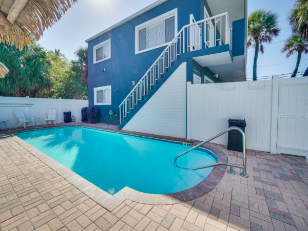 Anna Maria Renovated 2-Bedroom Condo Steps from the Gulf