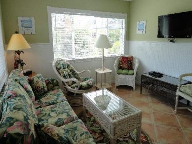 Two Bedroom Anna Maria Condo - Close to Beach. Value Rates