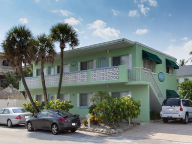Two Bedroom Anna Maria Condo - Close to Beach. Value Rates