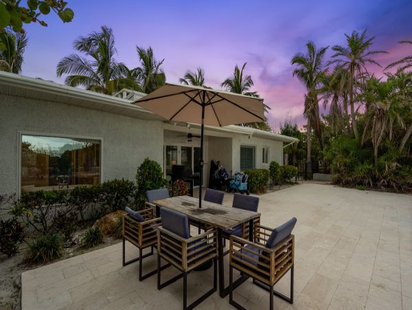 4 Bedroom Beachfront Luxury Vacation Villa Anna Maria Island