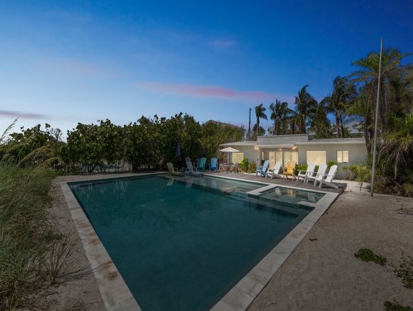 4 Bedroom Beachfront Luxury Vacation Villa Anna Maria Island