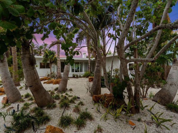 4 Bedroom Beachfront Luxury Vacation Villa Anna Maria Island
