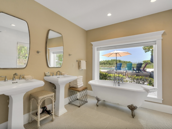 4 Bedroom Beachfront Luxury Vacation Villa Anna Maria Island