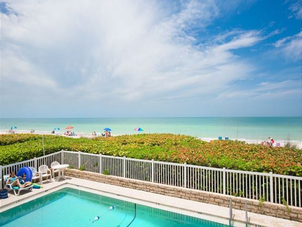Vacation Condo on Holmes Beach with One Bedroom