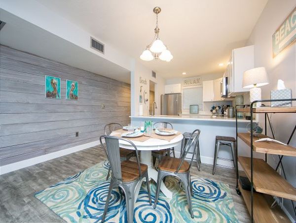 Vacation Condo on Holmes Beach with One Bedroom