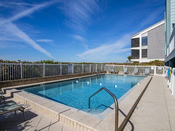 Anna Maria Island Beachfront 2 Bedroom Condo with Pool & Views