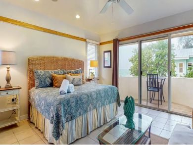 Pool Home with 4 Bedrooms to Rent on Anna Maria Island.