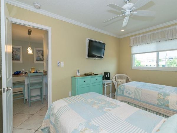Bradenton Beach Two Bedroom Rental Accommodation