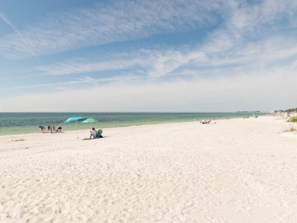Bradenton Beach Two Bedroom Rental Accommodation