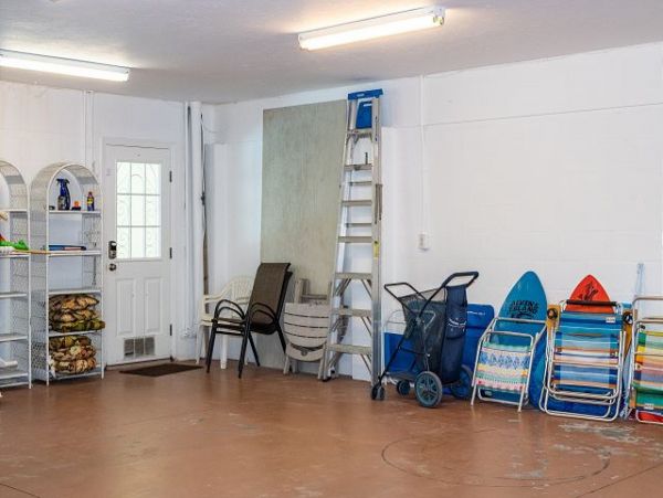 Located on Gulf Drive Anna Maria Home with Gulf Views