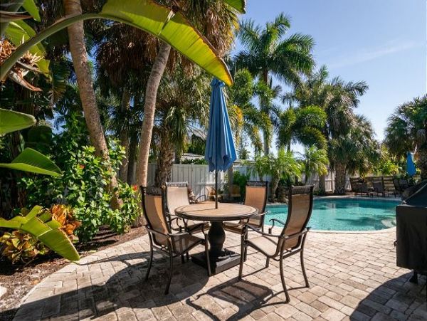 Holmes Beach Vacation Villa Rental 4 Bedrooms Private Pool