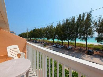 GULF VIEW FROM THIS ANNA MARIA ISLAND RENTAL GULF VIEW FROM THIS ANNA MARIA ISLAND RENTAL
