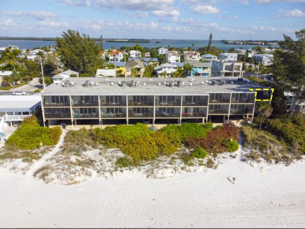 Anna Maria One Bedroom Sleeps 5 Views Of The Gulf of Mexico