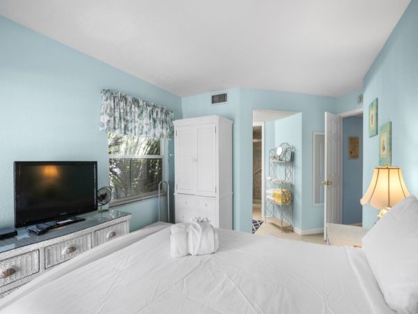 Anna Maria One Bedroom Sleeps 5 Views Of The Gulf of Mexico