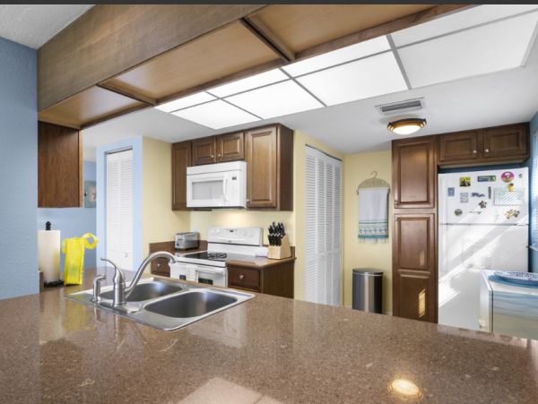 Anna Maria One Bedroom Sleeps 5 Views Of The Gulf of Mexico