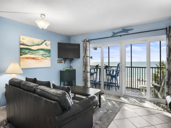 Anna Maria One Bedroom Sleeps 5 Views Of The Gulf of Mexico