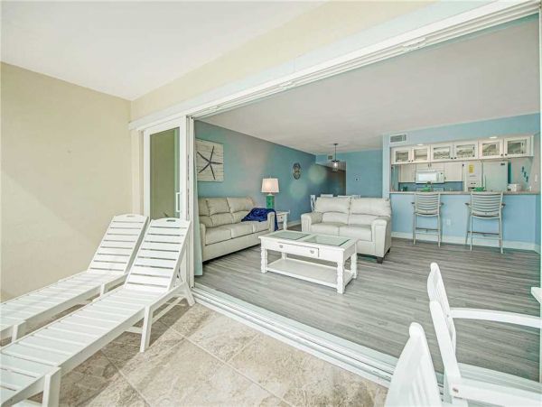 Two Bedroom  Gulf Front on Bradenton Beach Rent Today