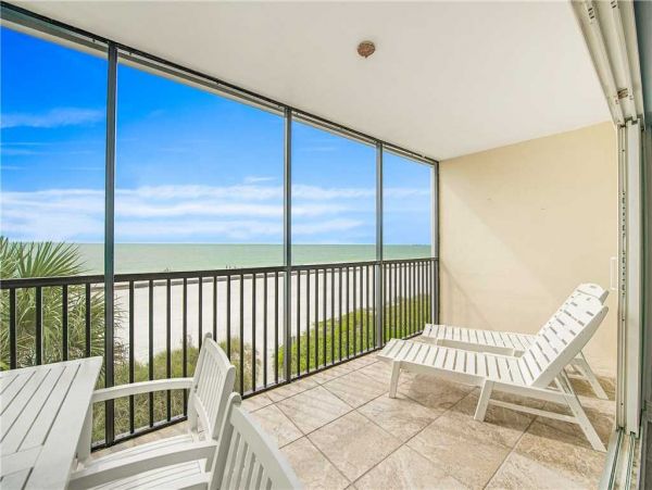 Two Bedroom  Gulf Front on Bradenton Beach Rent Today