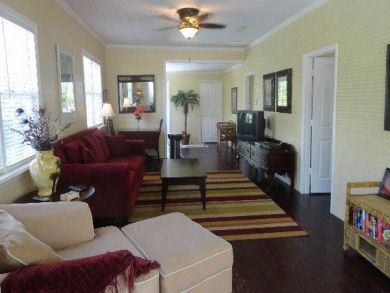 Living Area Living Area