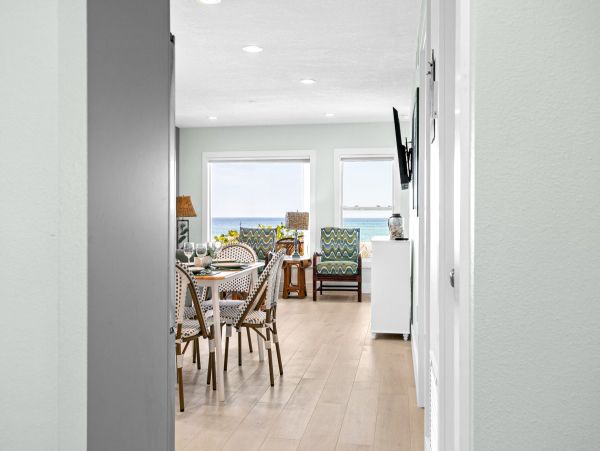 Anna Maria Island Just Renovated Beach Cottage Right on the Sand!