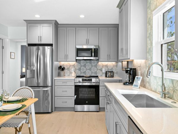 Anna Maria Island Just Renovated Beach Cottage Right on the Sand!