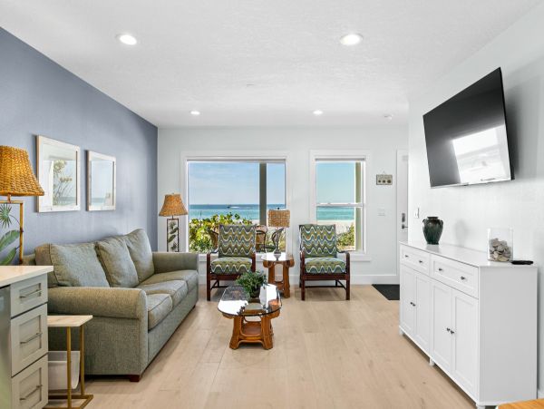 Anna Maria Island Just Renovated Beach Cottage Right on the Sand!