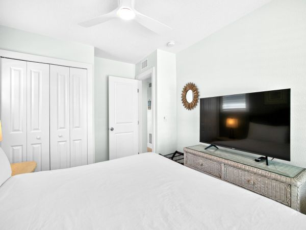 Anna Maria Island Just Renovated Beach Cottage Right on the Sand!