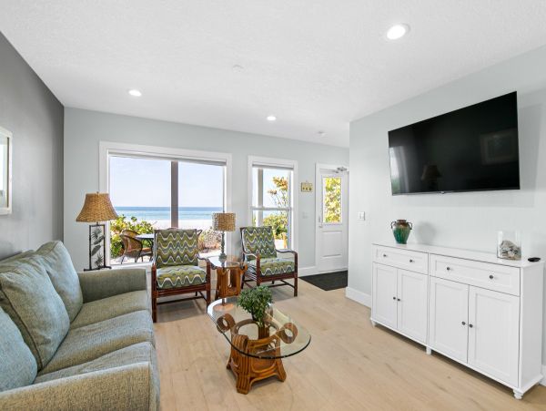 Anna Maria Island Just Renovated Beach Cottage Right on the Sand!