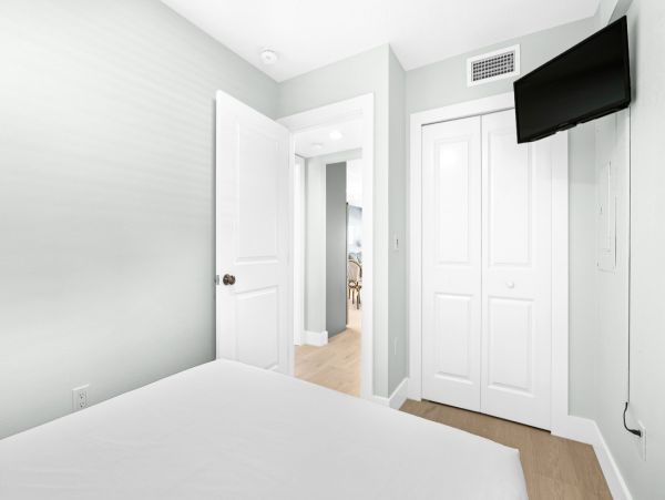 Anna Maria Island Just Renovated Beach Cottage Right on the Sand!