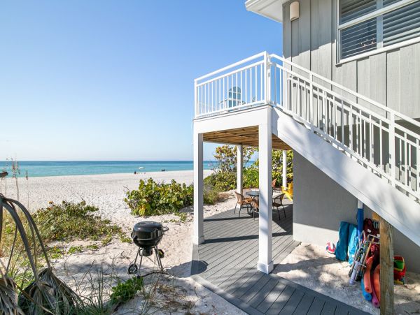 Gulf Front Vacation Rental with Panoramic Views - Florida Beachfront Rental with Private Deck
