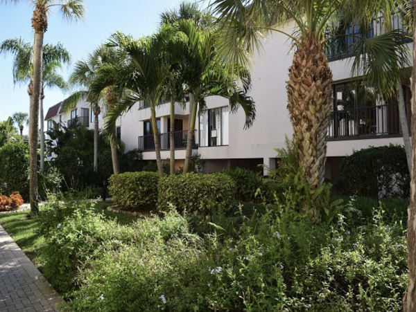 Lovely Ana Maria Vacation Beachfront Condo