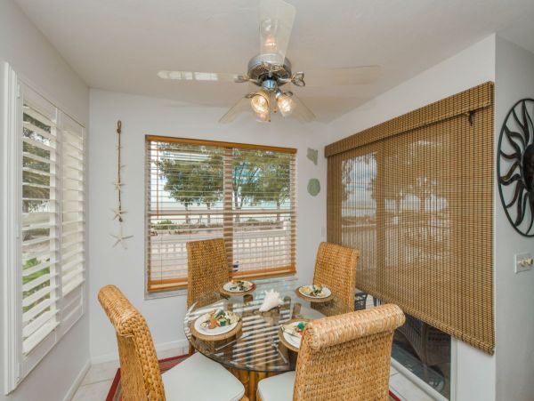 2 Bedroom Vacation Home Rental- Views of Gulf  3o Seconds to Beach