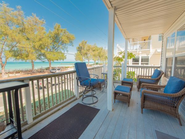 2 Bedroom Vacation Home Rental- Views of Gulf  3o Seconds to Beach