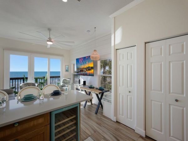 Vacation Condo For Rent with Pool at Bradenton Beach