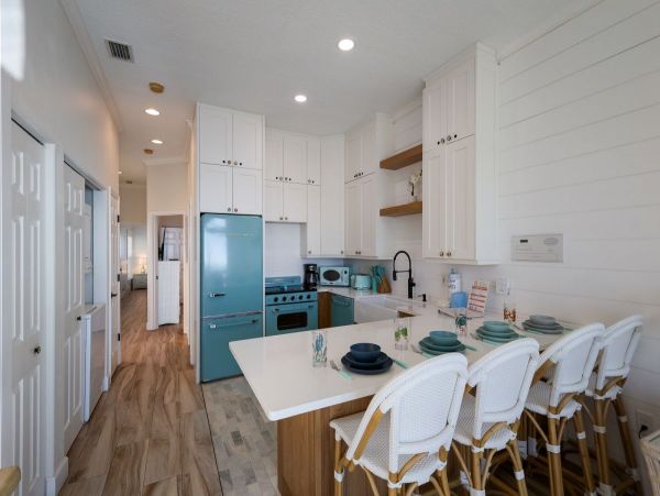 Vacation Condo For Rent with Pool at Bradenton Beach