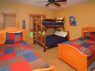 West Vail Luxury Rental 30 Yards from the Free Shuttle
