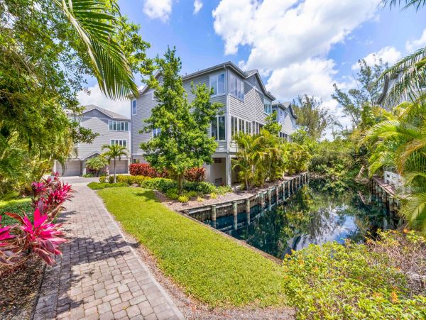 Luxury Vacation Rental on Longboat Key 2 Bedrooms