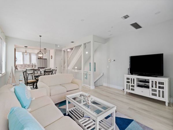 Beautiful 2 Bedroom Condo in Longboat Key