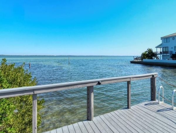 Beautiful 2 Bedroom Condo in Longboat Key