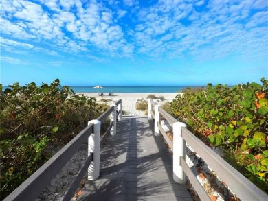 Longboat Key Bayside Townhome Close to the Beaches Sleeps 4 Longboat Key Bayside Townhome Close to the Beaches Sleeps 4