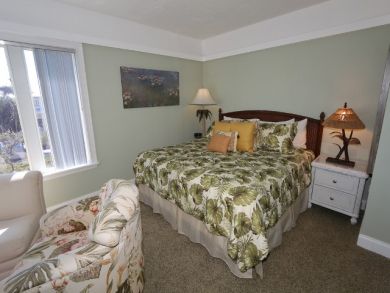 Longboat Key Bayside Townhome Close to the Beaches Sleeps 4 Longboat Key Bayside Townhome Close to the Beaches Sleeps 4